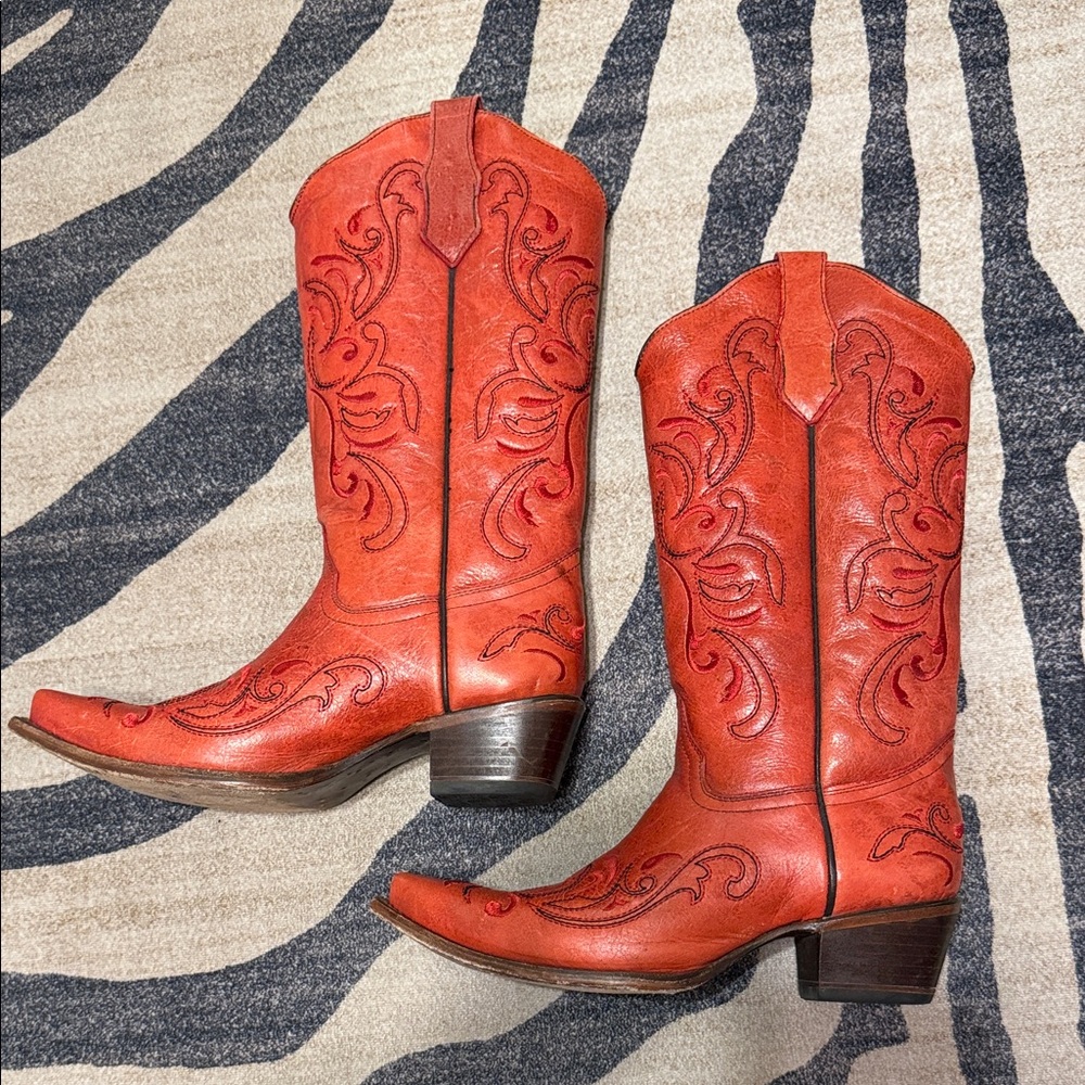 Circle G Red Leather Cowboy Boot Interior with Tan Lining
